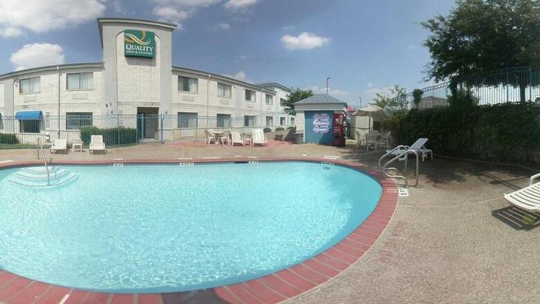Hotel Quality Inn & Suites