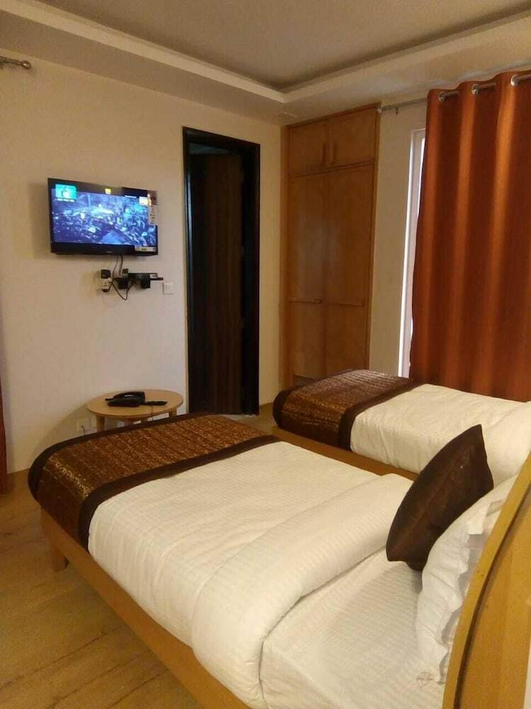 Hotel Mira International