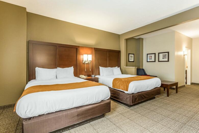Hotel Comfort Suites