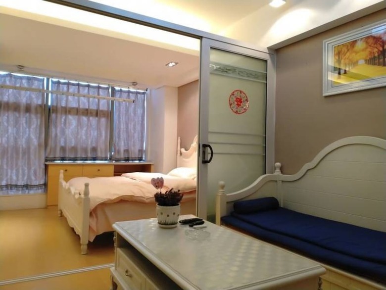 Nanjing Zeyi Projector Apartment
