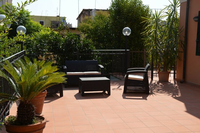 Hotel L'oasi Al Pigneto - Guest House