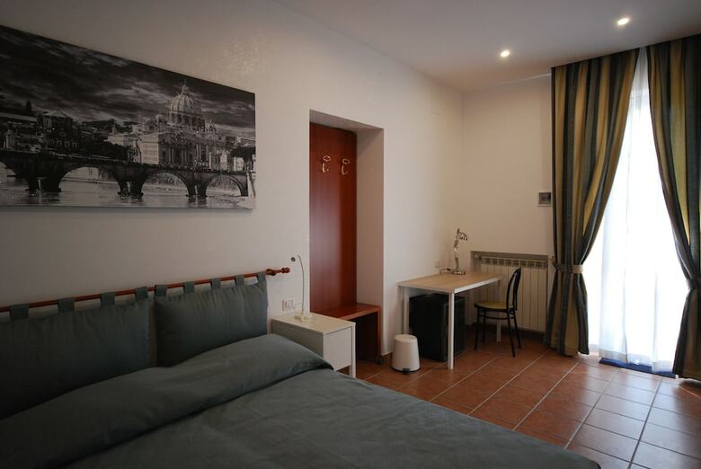 Hotel L'oasi Al Pigneto - Guest House
