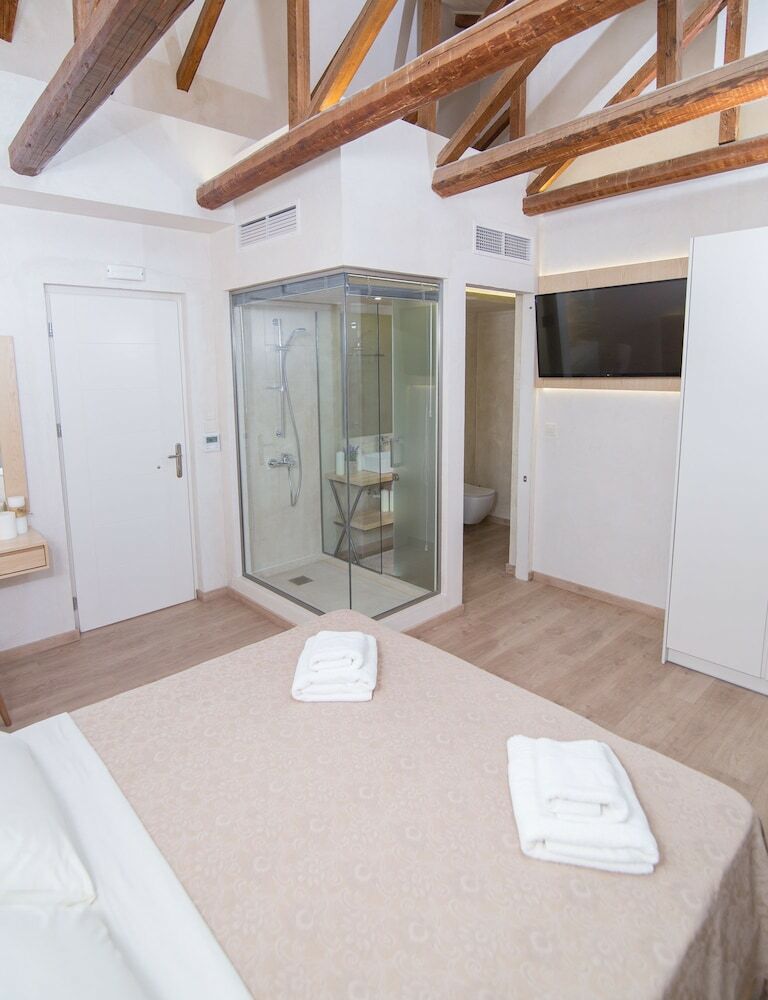 Hotel Panellinion Luxury Rooms