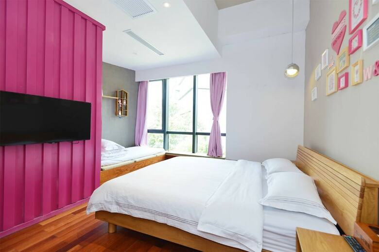 Hostal J Trip Youth Hostel
