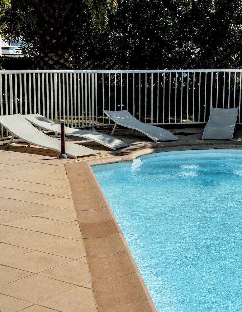 Residencia H�tel Leukos