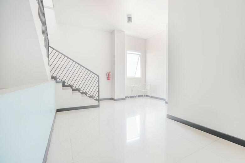 Hotel Oyo 127 W Residence