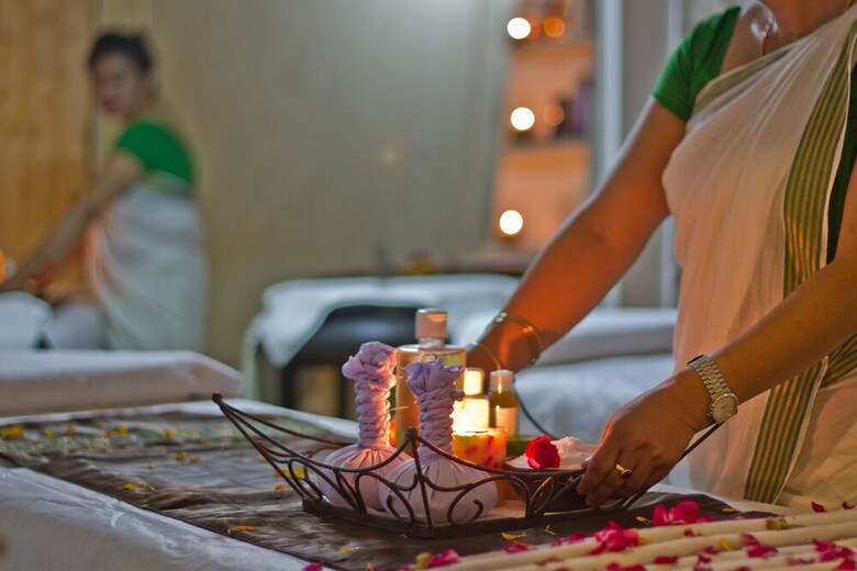 Broadways Inn - Hotel, Resort & Spa