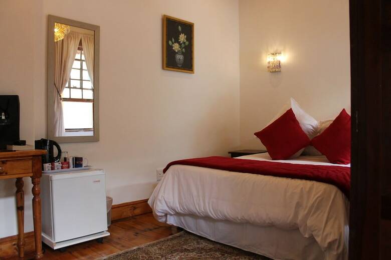 Bed & Breakfast Central Hotel Guest House