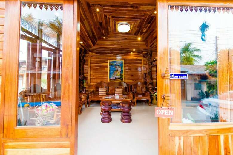 Wiphaporn Hotel