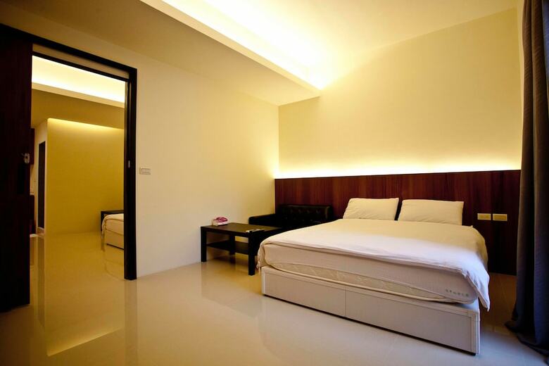 Hotel Paris Apartment II