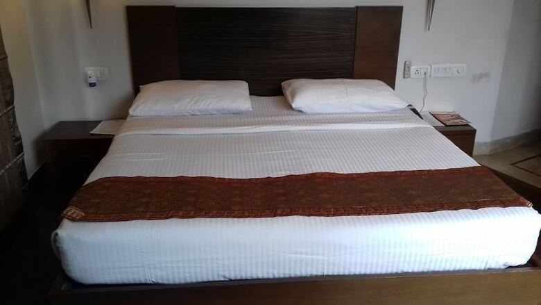 Hotel Enkay Residency M Block