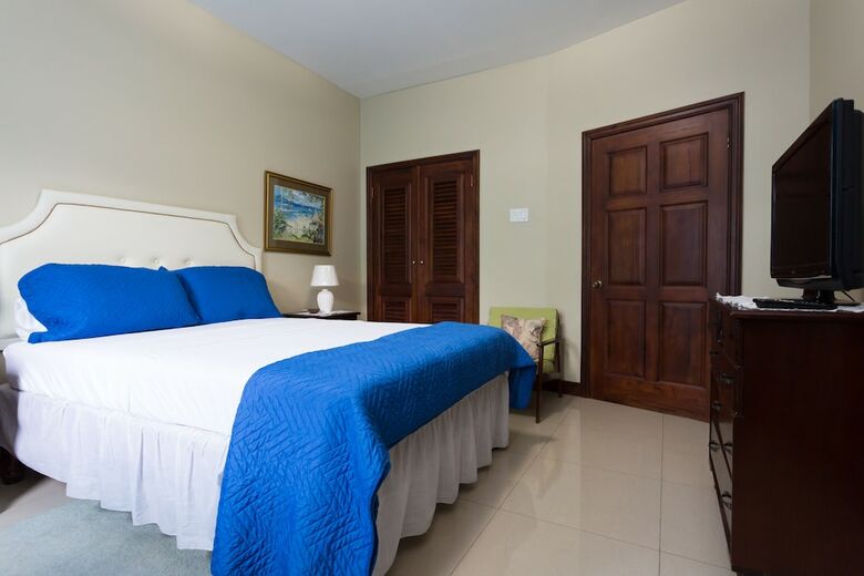 New Kingston Guest Apartment At Inglaterra III