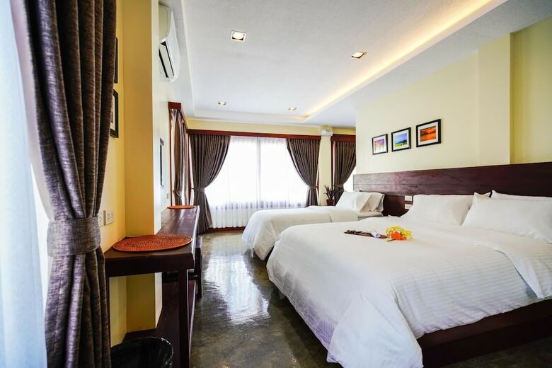 Hotel Retreat Siargao Resort