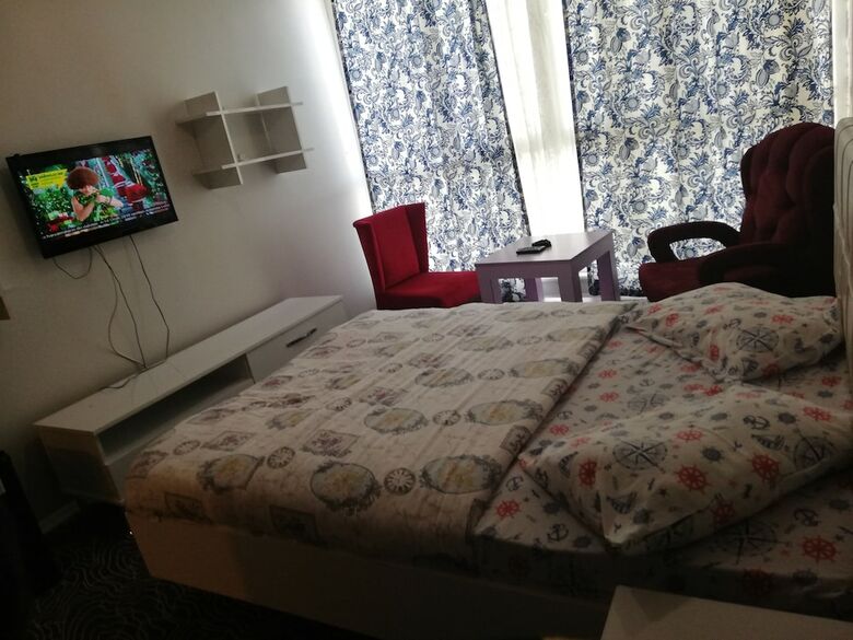 N Suites