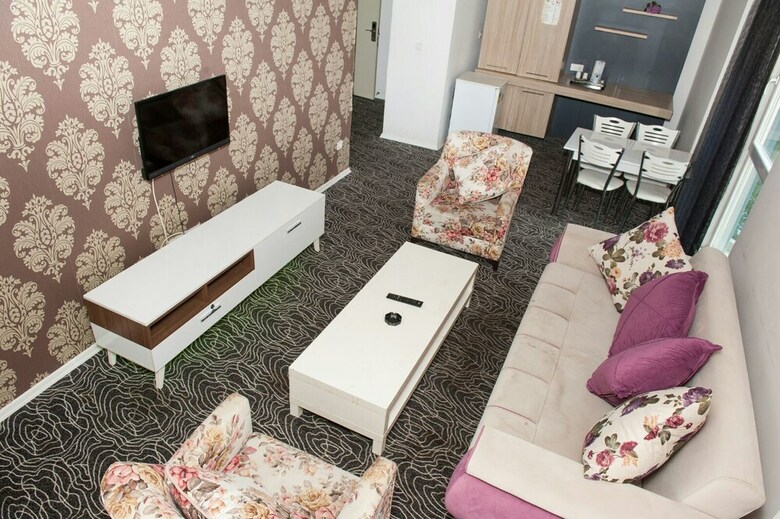 N Suites