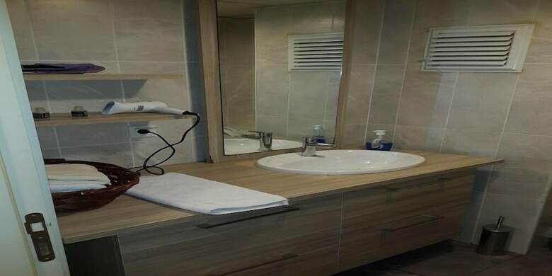 N Suites