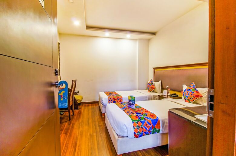 Fabhotel Kian