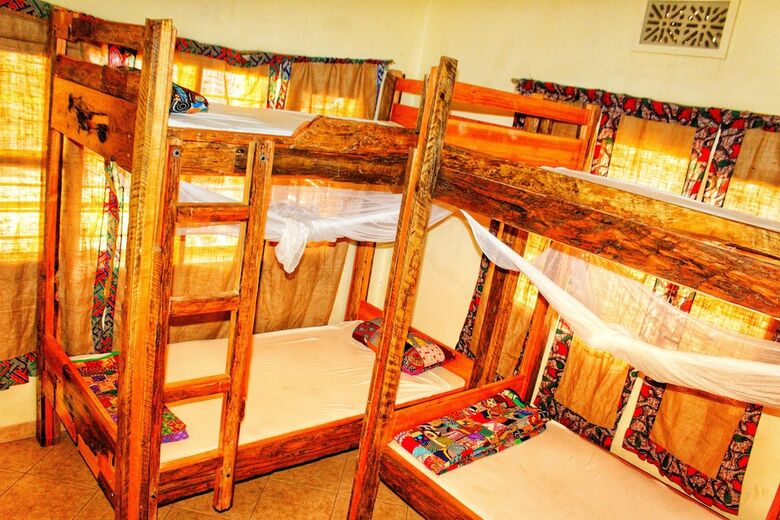 Hostal Mountain Bikes House And Eco Bungalow - Hostel