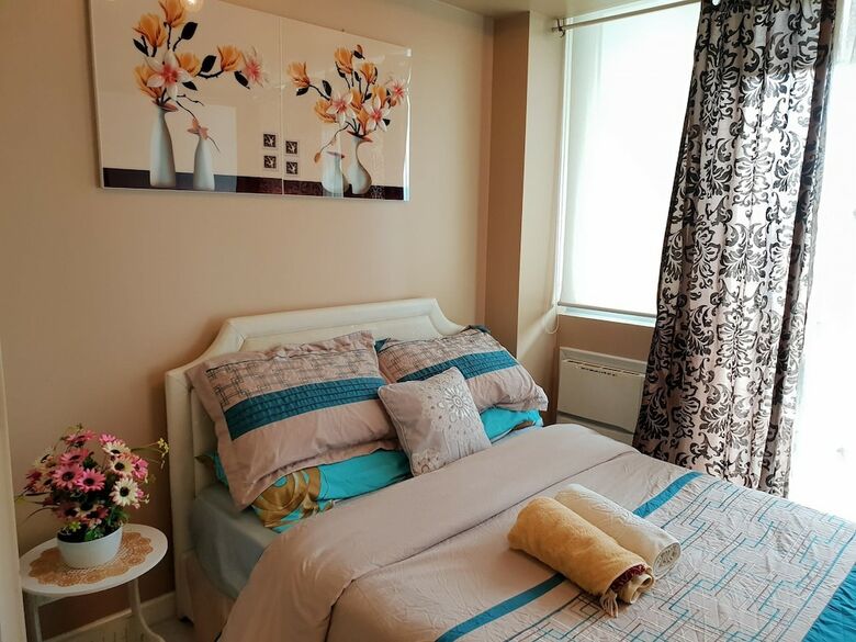 Azure Luxury City Suites By Vacationsph