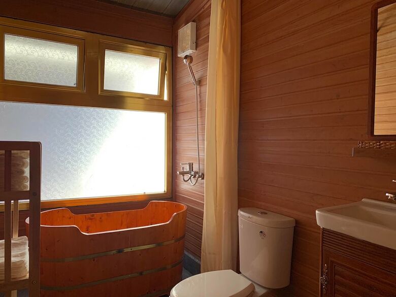 Hotel Tropical Forest Hostel & Apartments