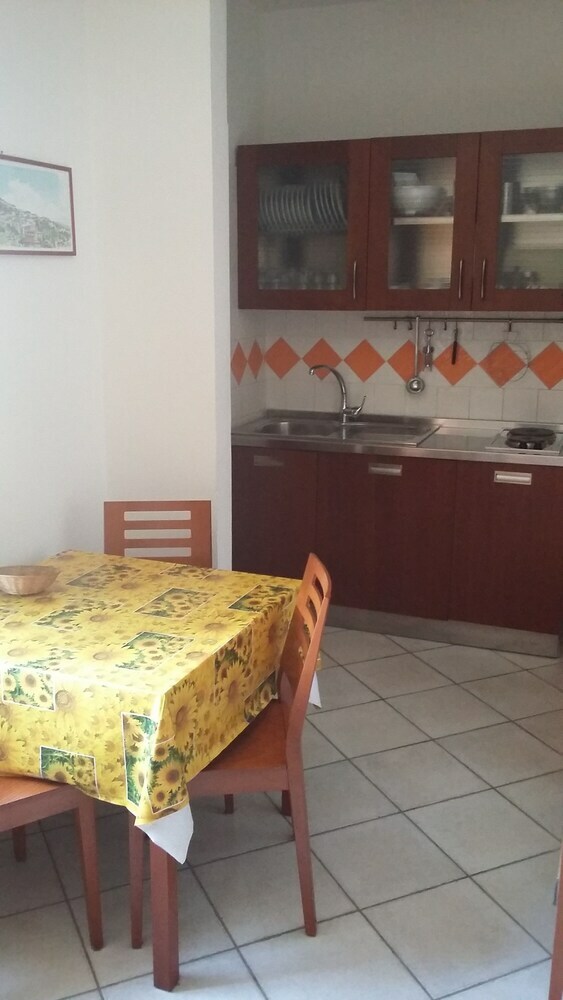 Guesthouse Il Ritrovo Di Parmenide