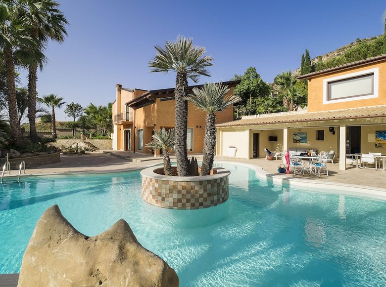 Villa Agor� - Near Agrigento Regional Archaeological Museum