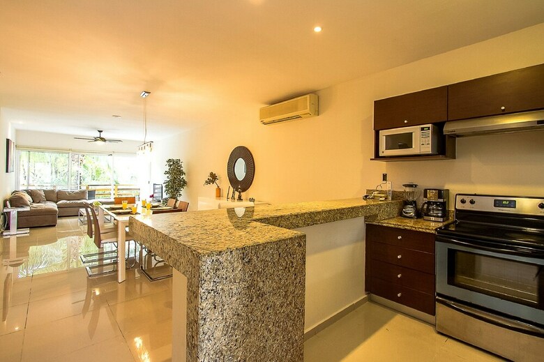 Apartamentos Sabbia  Dowtown Condos By Mikitito Rentals
