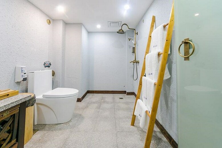 Su She Court Hotel