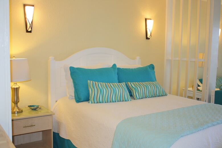 122 Sea Breeze - Sutdio Condo