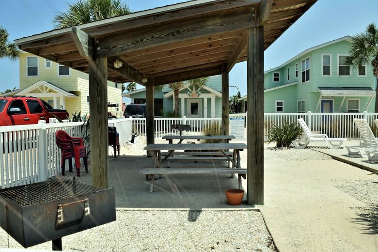 17 Royal Palms - Three Bedroom Home