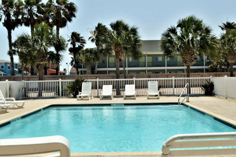 17 Royal Palms - Three Bedroom Home