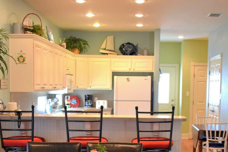 Spinnaker House - Four Bedroom Home