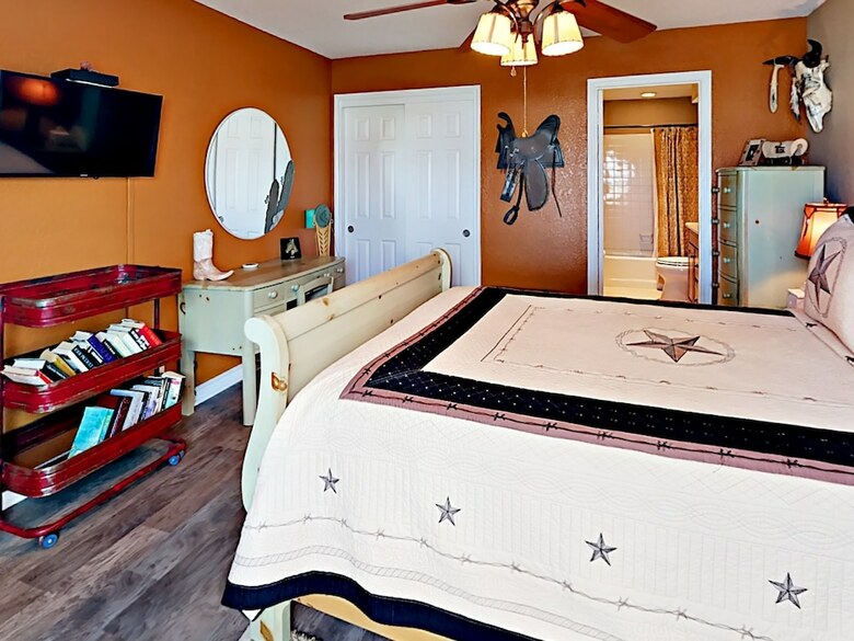 Selleck Condo - Four Bedroom Condo