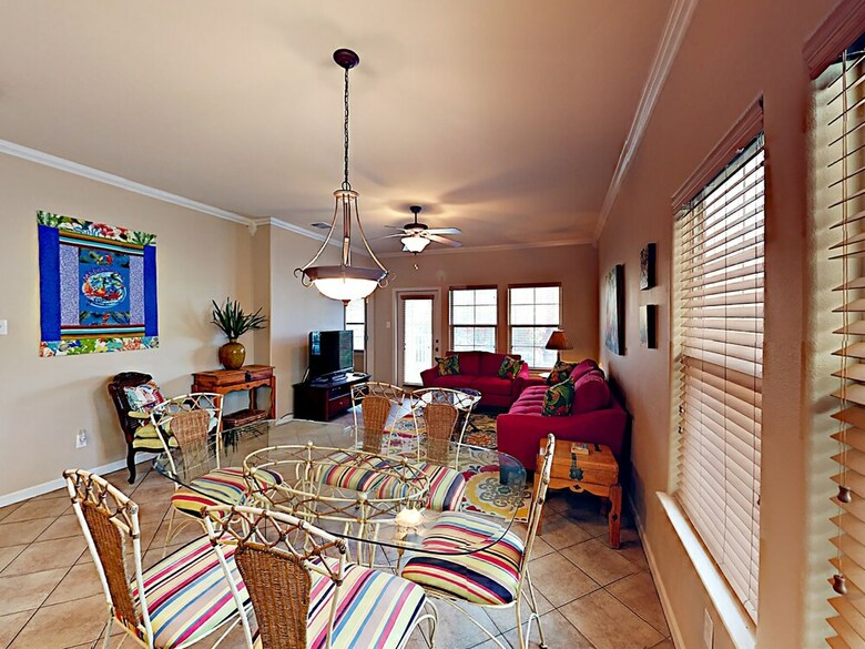 701ns Barefoot Getaway - Two Bedroom Townhome