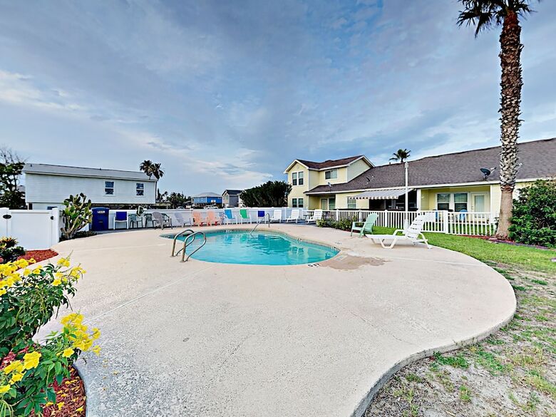 701ns Barefoot Getaway - Two Bedroom Townhome
