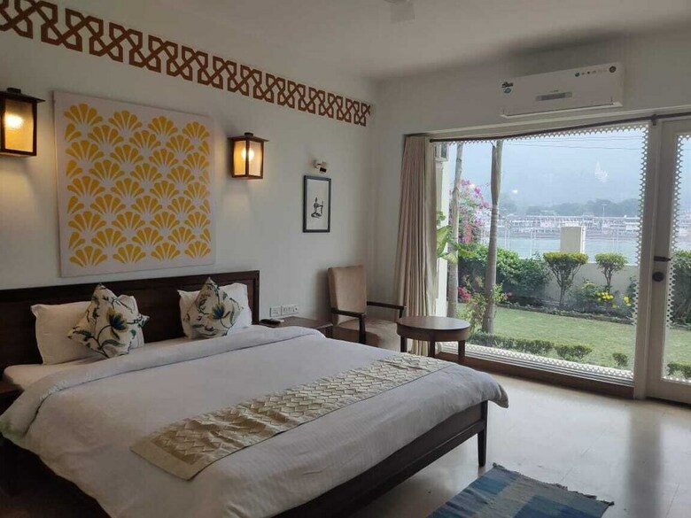 Hotel Yog Niketan By Sanskriti