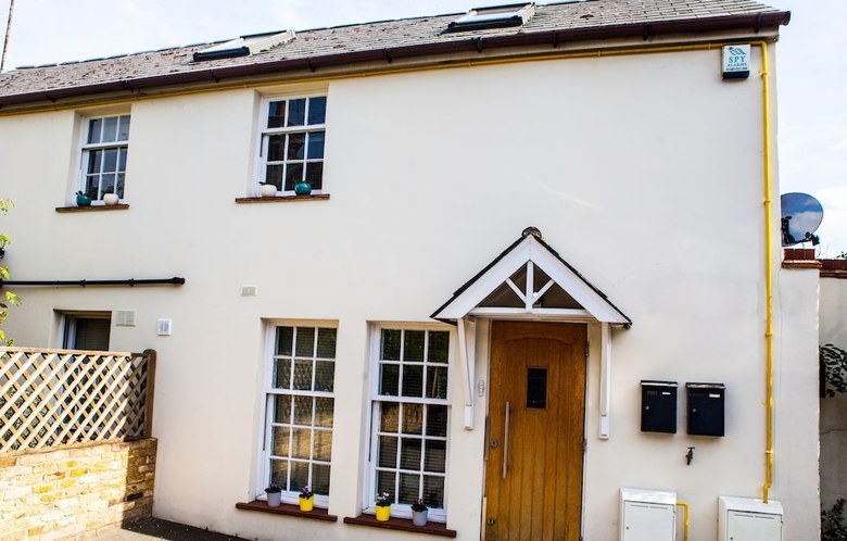 Cyrus House Cottage Apartment