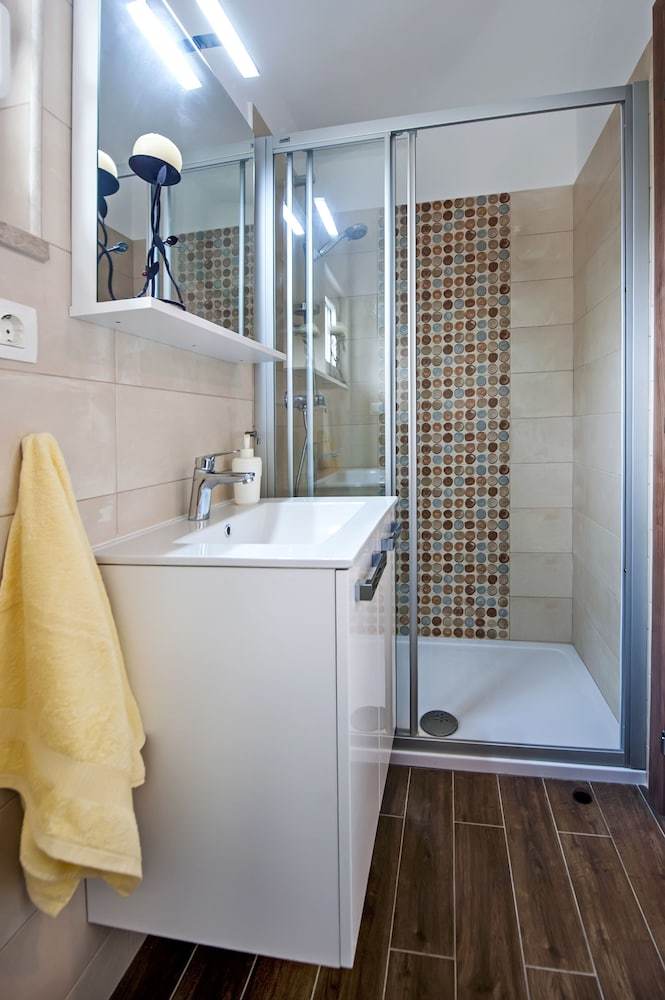 Hotel Apartments & Rooms Chiara
