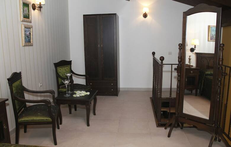 Villa Encinar de Haldudo - In The Suburbs