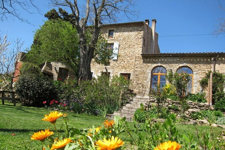 Domaine de La Bade - In A Rural Location