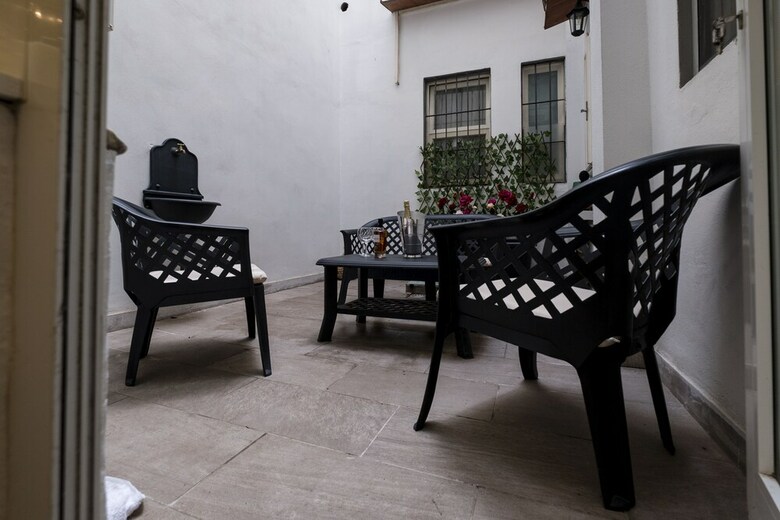 Silver Novella Luxury Apartment