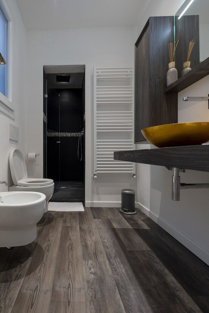 Silver Novella Luxury Apartment