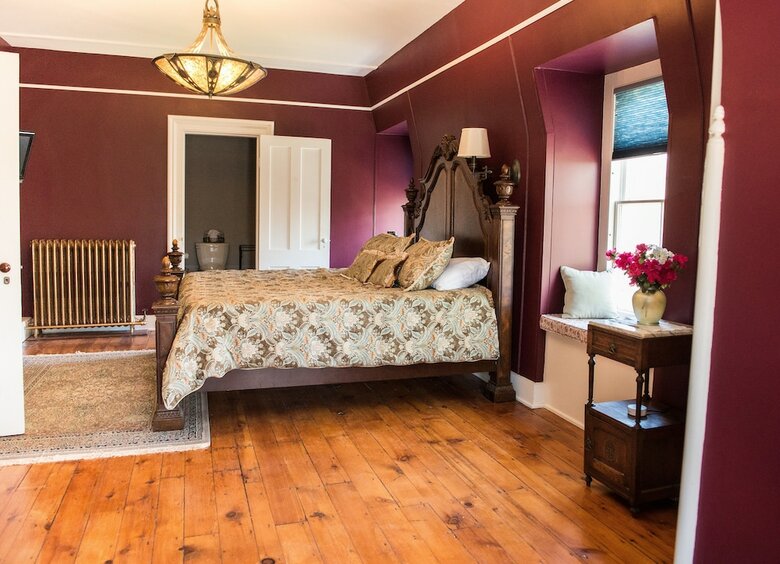The Bevin House Bed & Breakfast