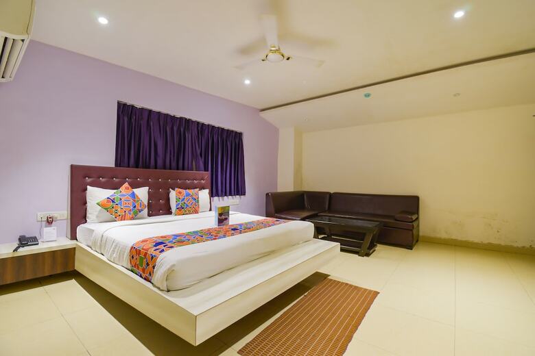 Fabhotel Pentagon Airport