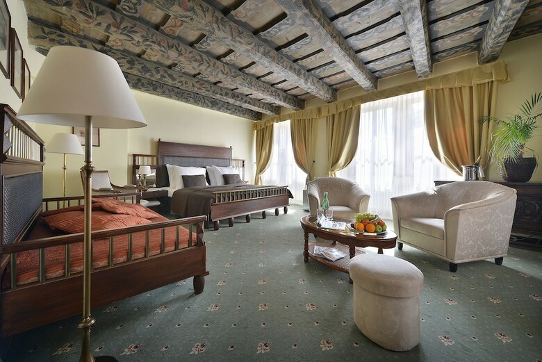 Hotel U Tri Pstrosu