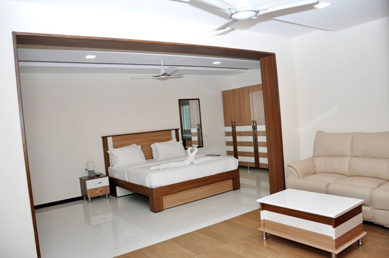 Hotel Santhoshpuri