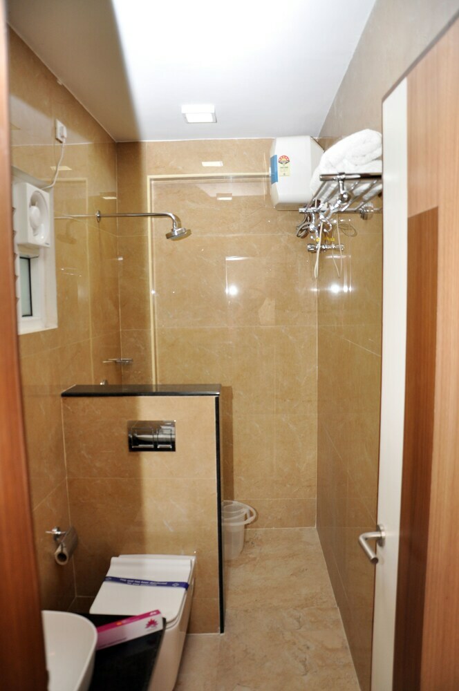 Hotel Santhoshpuri