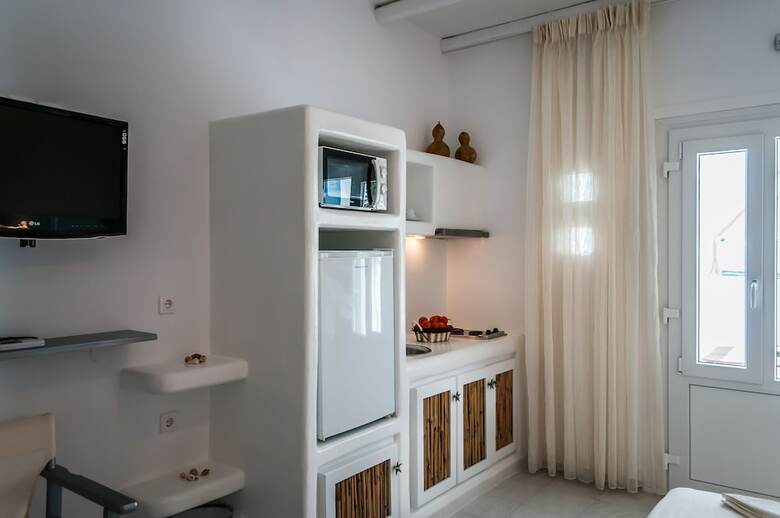 Hotel Niki Savvas Studio & Suites