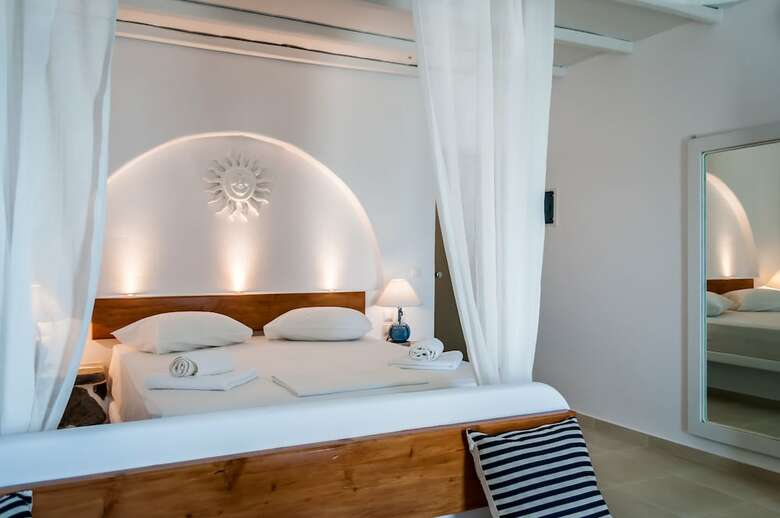 Hotel Niki Savvas Studio & Suites