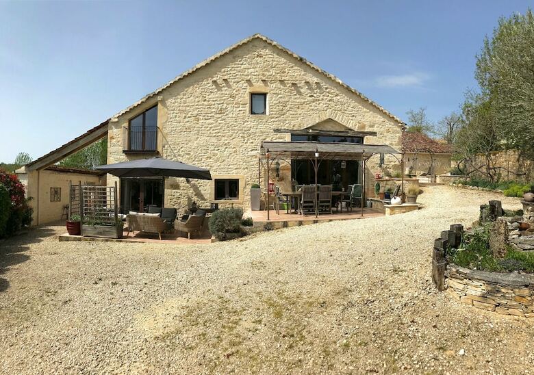 Agroturismo Domaine C�t� Granges